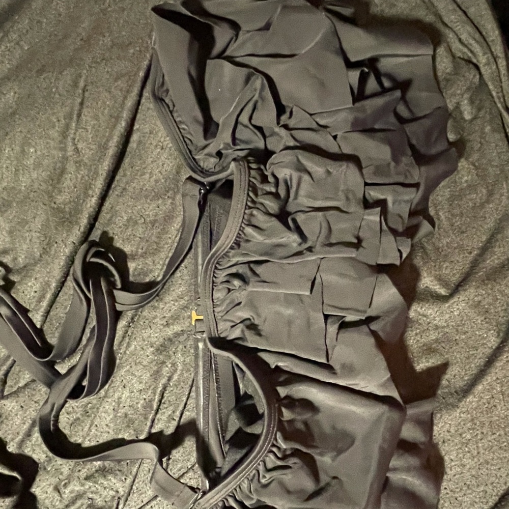 Black Bikini Too With Double Back Enclosure 24W